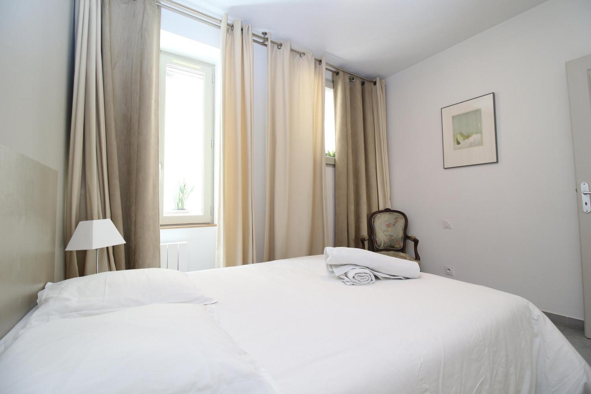 T3 Appartement Hypercentre Proche Commerce- Parking - 2 Chambres Wifi Gratuit 亞維農 外观 照片