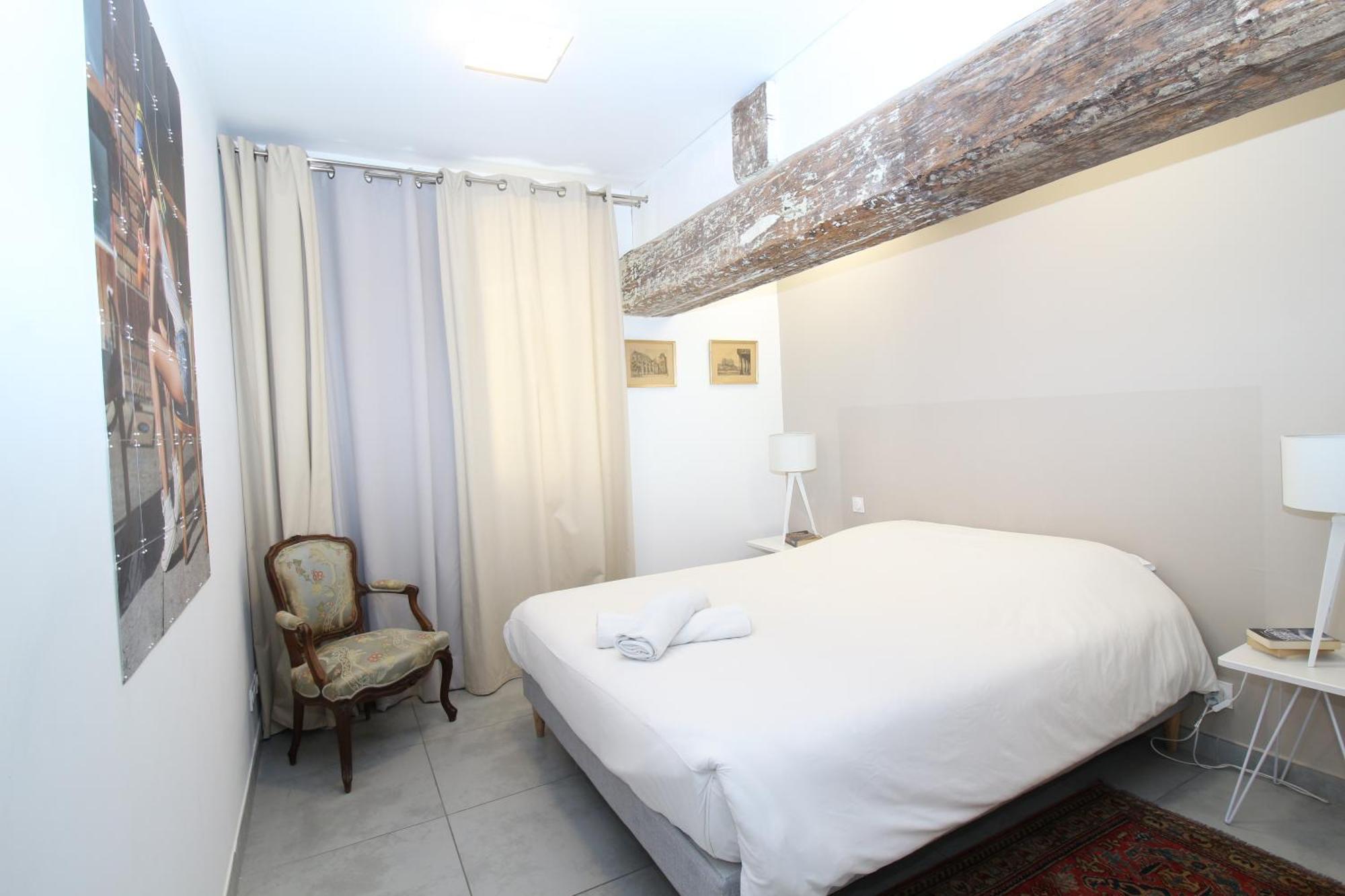T3 Appartement Hypercentre Proche Commerce- Parking - 2 Chambres Wifi Gratuit 亞維農 外观 照片