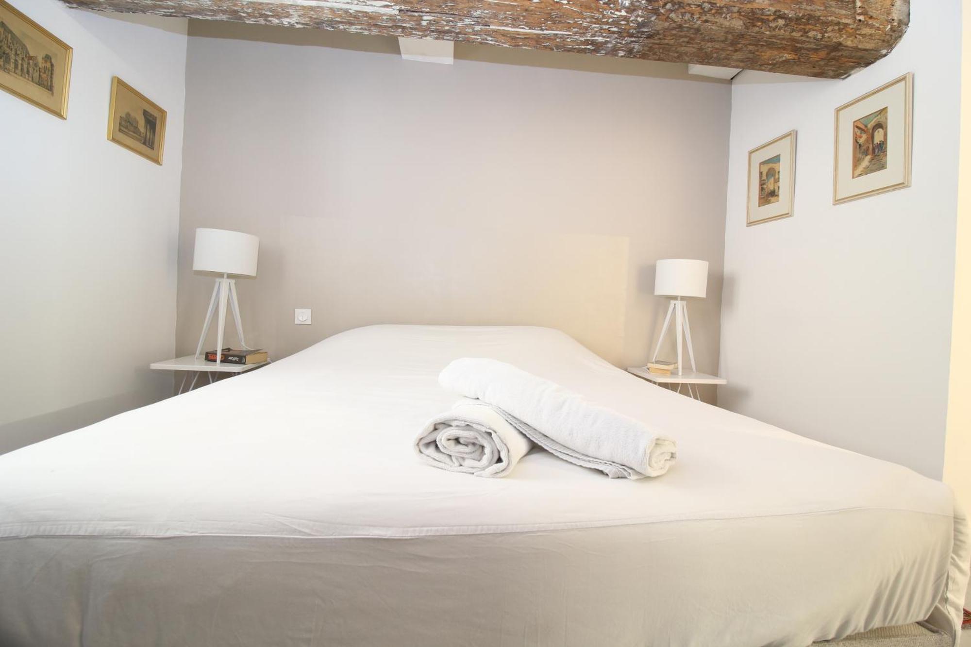 T3 Appartement Hypercentre Proche Commerce- Parking - 2 Chambres Wifi Gratuit 亞維農 外观 照片