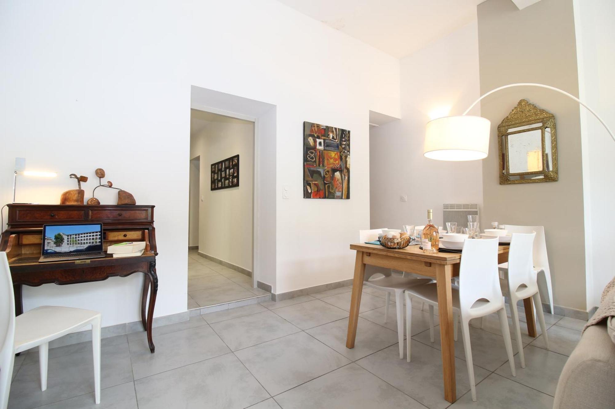 T3 Appartement Hypercentre Proche Commerce- Parking - 2 Chambres Wifi Gratuit 亞維農 外观 照片